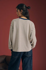 V Stitch Knit Top