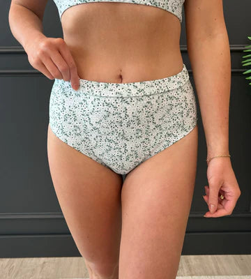 Sandy Shores Swim Bottom