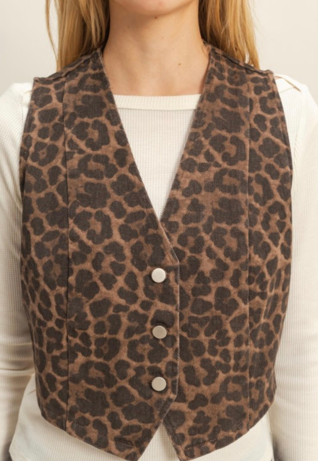 Chic Leopard Vest