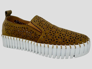 Very G Nicole Sneaker