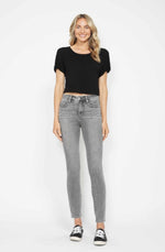 Hayes Skinny Jean by Judy Blue